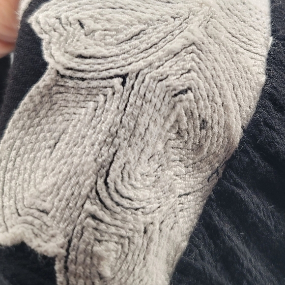 I.N.C. International Concepts - Small White Embroidered Floral On Black Blouse - Picture 6 of 6